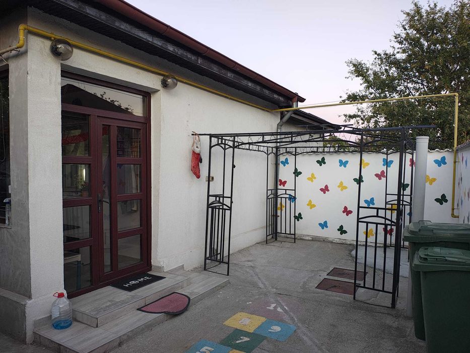 Proprietar vand casa individuala la curte - 5 camere Jilava