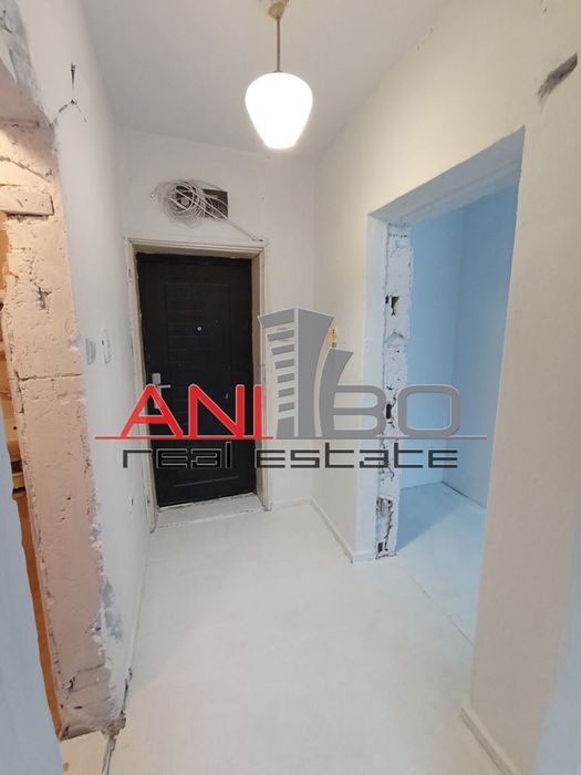 Продава се Тристаен апартамент в Варна, Левски - 82 кв.м за 2561 €/кв.м - Снимка #12