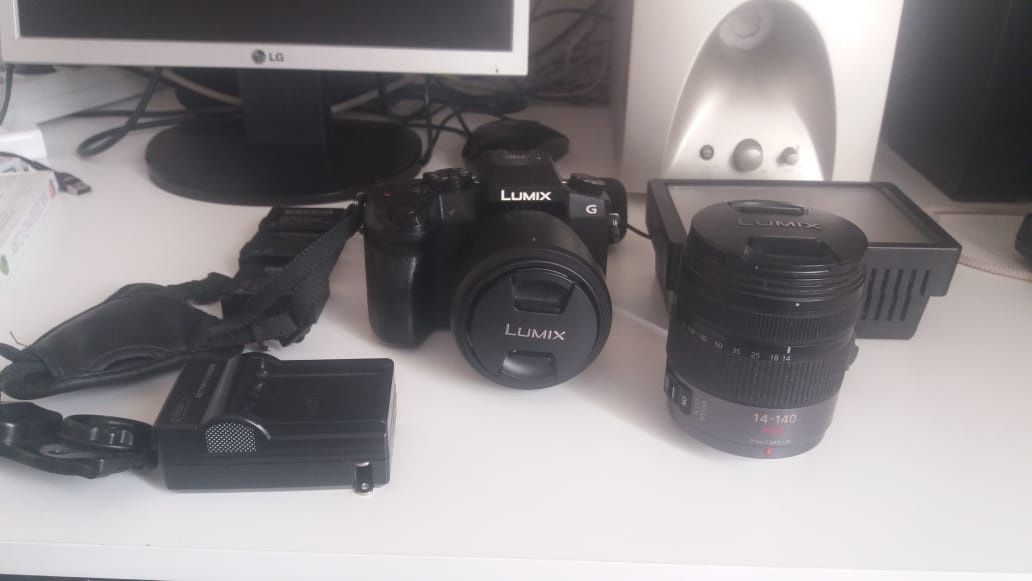 Беззеркальная камера Panasonic Lumix DMC-G7 Kit 14-42 mm чёрная