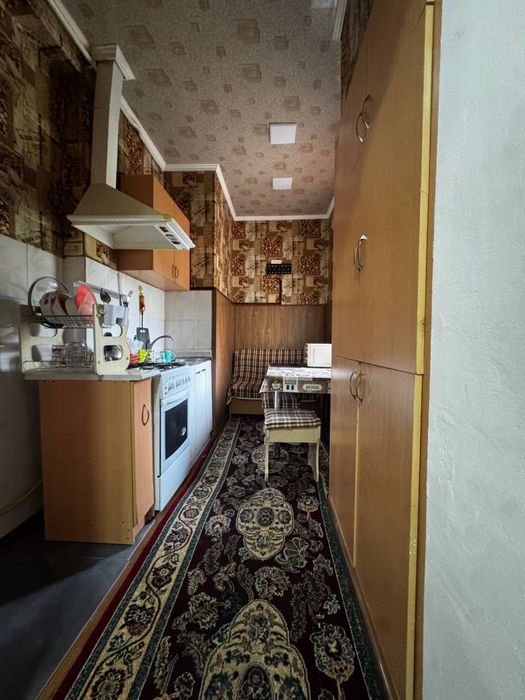 Прадается 2 ком центр навои 56м 2