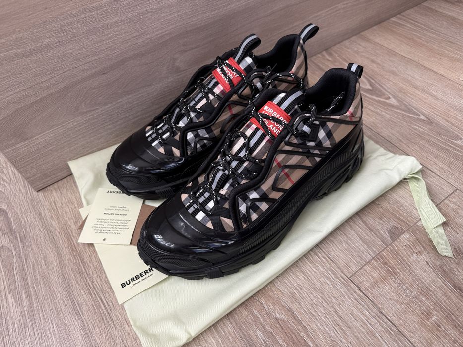 Мъжки обувки Burberry