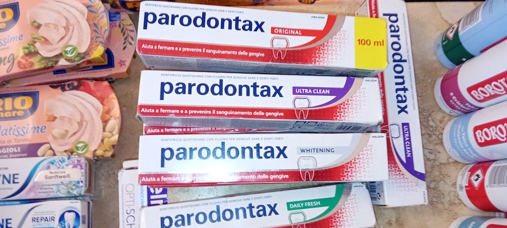Paste de dinti sensodain și paradontax și borotalco