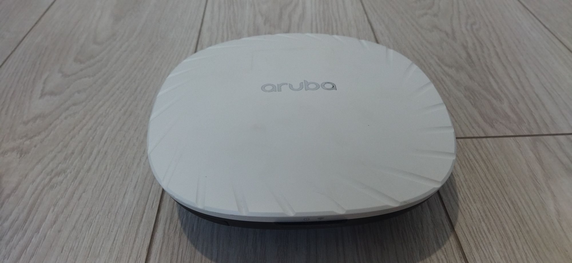 Точка доступа Wi-Fi HPE Aruba APIN 0515 бесшовное соединение в ТРЦ