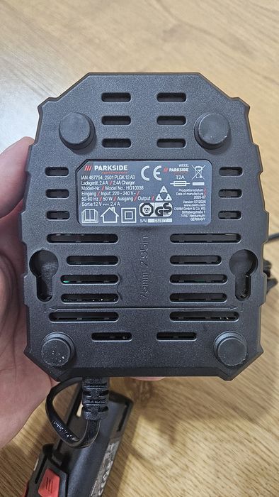 Parkside Set Acumulator 12v si Incarcator