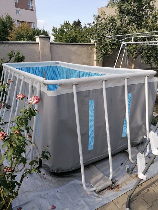 Piscina Noua Intex, 4m x 2m x 1,2 cu toate accesoriile. Pret 2000.