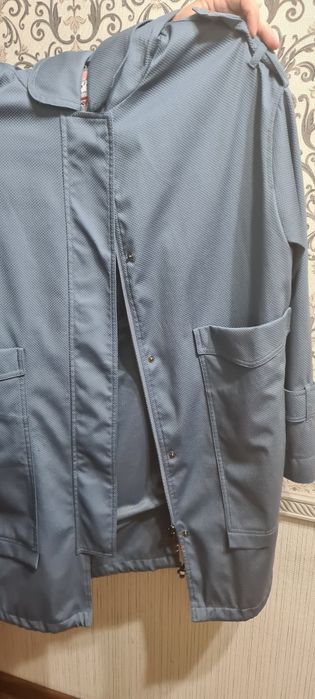 Ветровка женская фирменная
