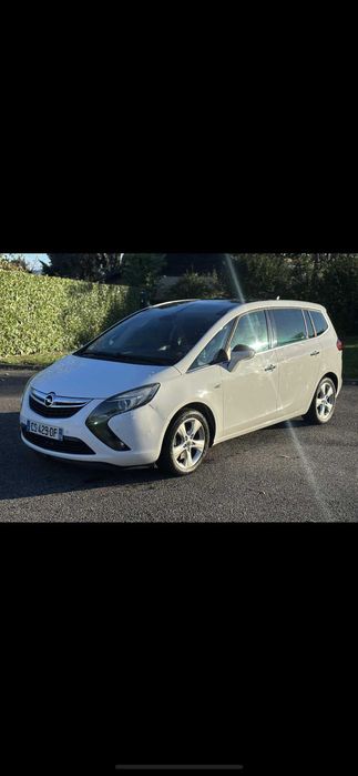 Opel Zafira 2.0 Diesel 2013 cu 7 Locuri