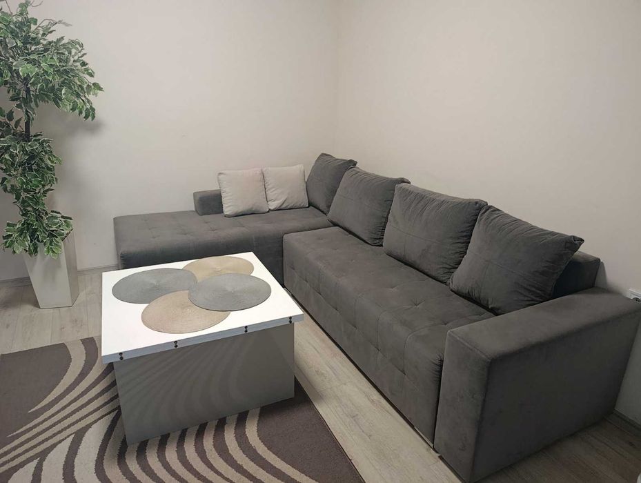 Разтегателен ъглов диван