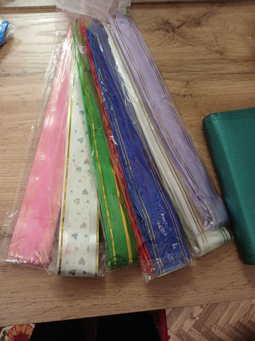 Продам ленты и бантики для упаковки подарков