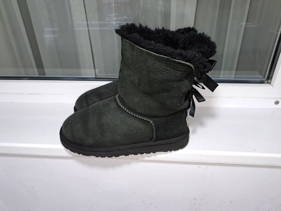 Vând cisme UGG originale nr 36
