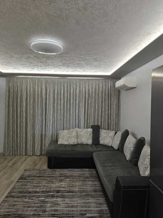 Продава се Тристаен апартамент в Пловдив, Тракия - 95 кв.м за 1464 €/кв.м - Снимка #2