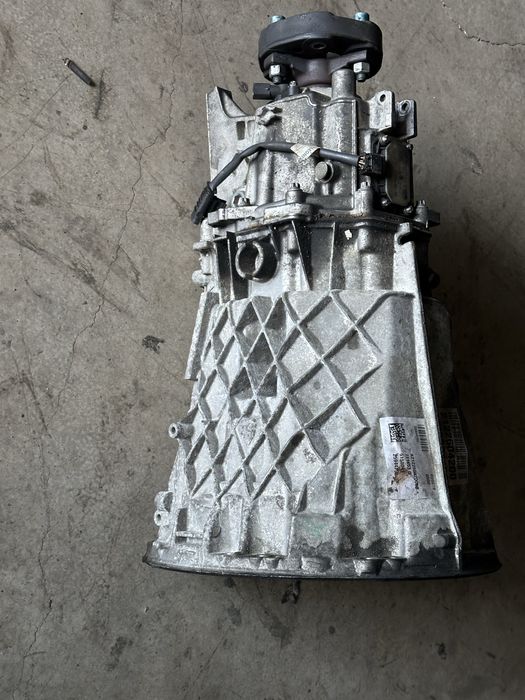 Vand piese mercedes motor 2.2 cod 651