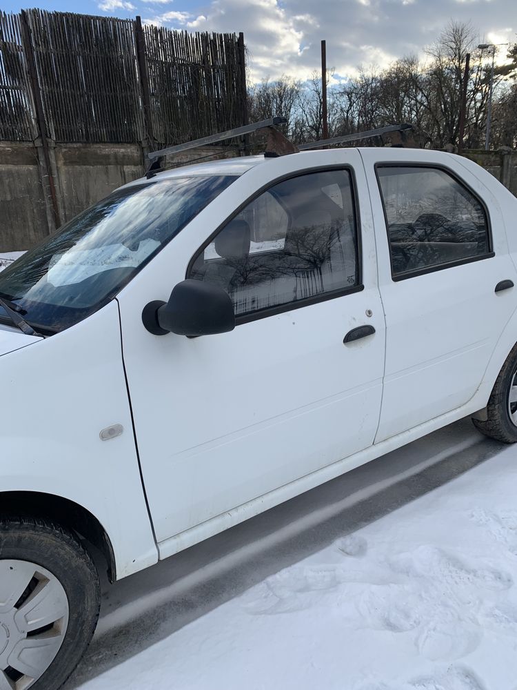 Oglinda stanga fata electrica Dacia Logan