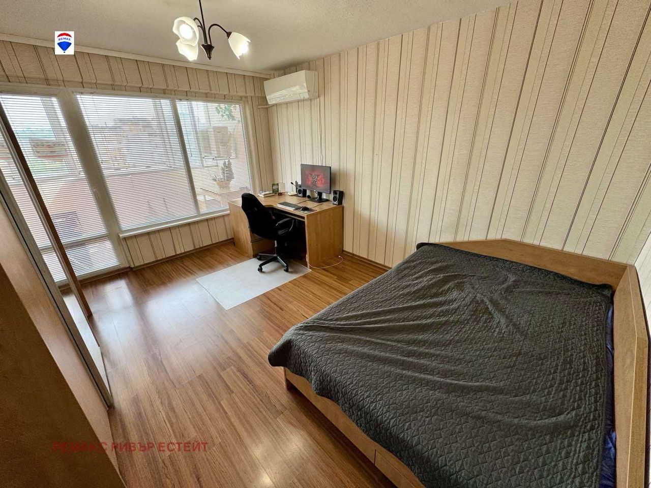 Продава се Тристаен апартамент в Русе, Чародейка - Юг - 82 кв.м за 4 €/кв.м - Снимка #7