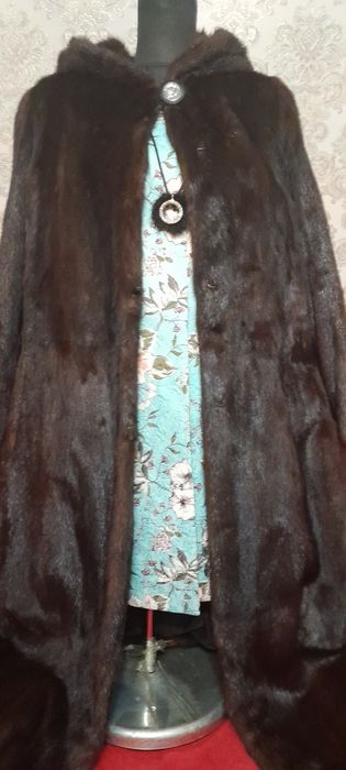 Продам норковую шубу