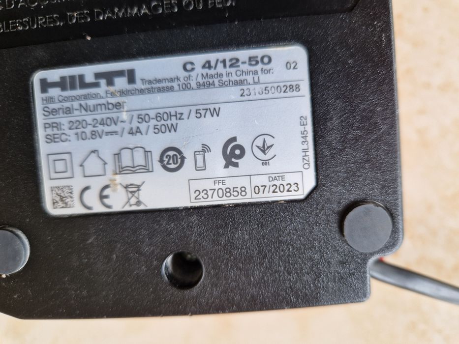 Hilti C4/12 - 50  -  incarcator ( sursa )