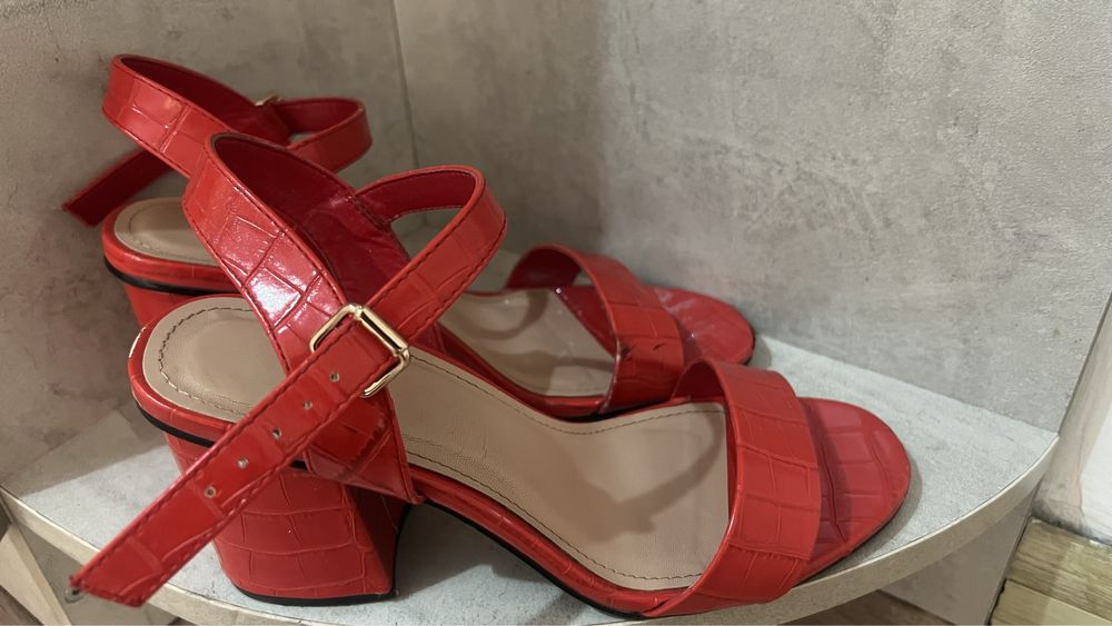 Красный Туфли
