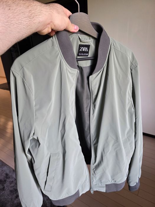 Zara – Леки бомбър яке, пастелно зелено (L)