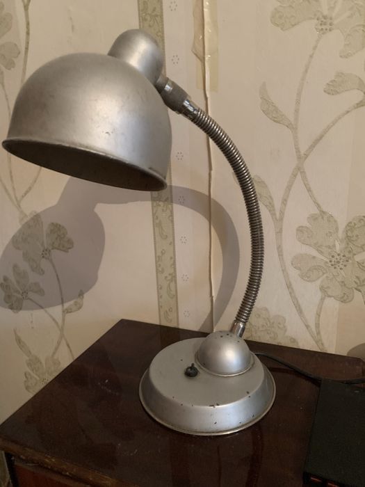 Продам две настольные лампы