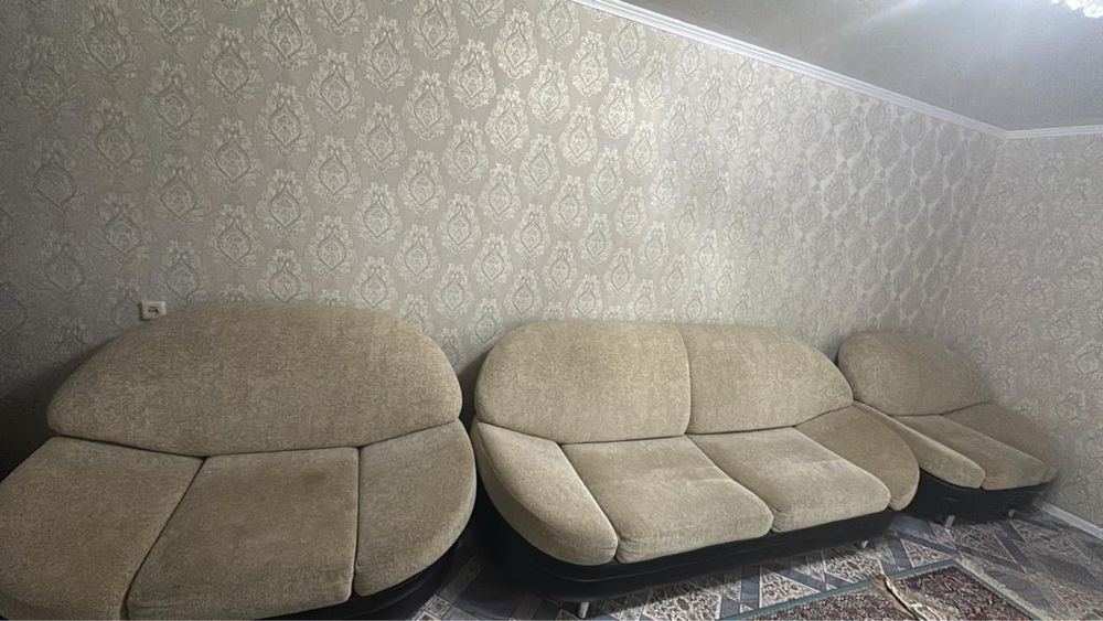 Продается Диван + 2 Кресла. 35000тг