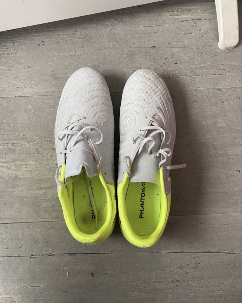 Nike phantom футболни обувки бутонки калеври