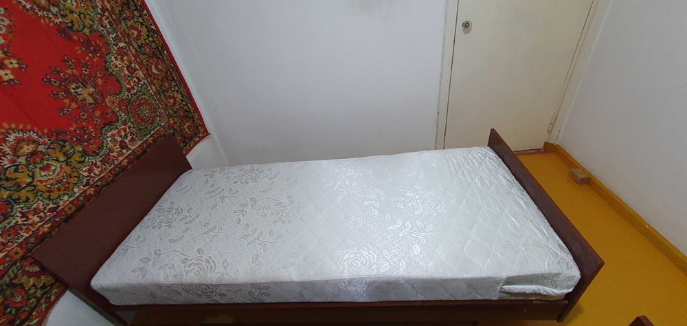 Две односпальные кровати
