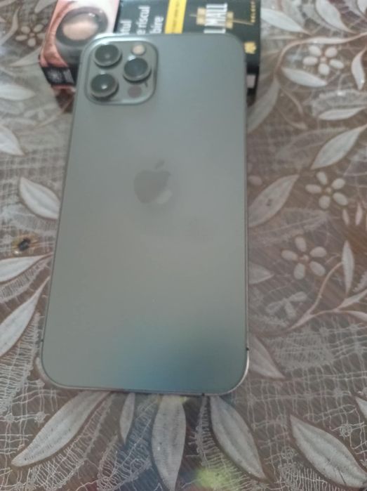 Vând IPhone 12 Pro de 256