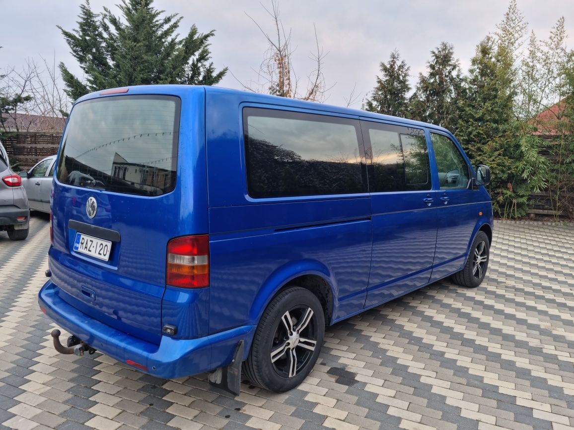 ww transporter 8 +1  locuri  2.5 diesel model lung