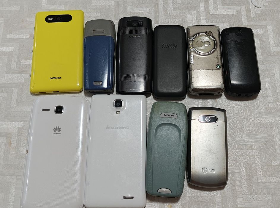 Продавам колекция телефони