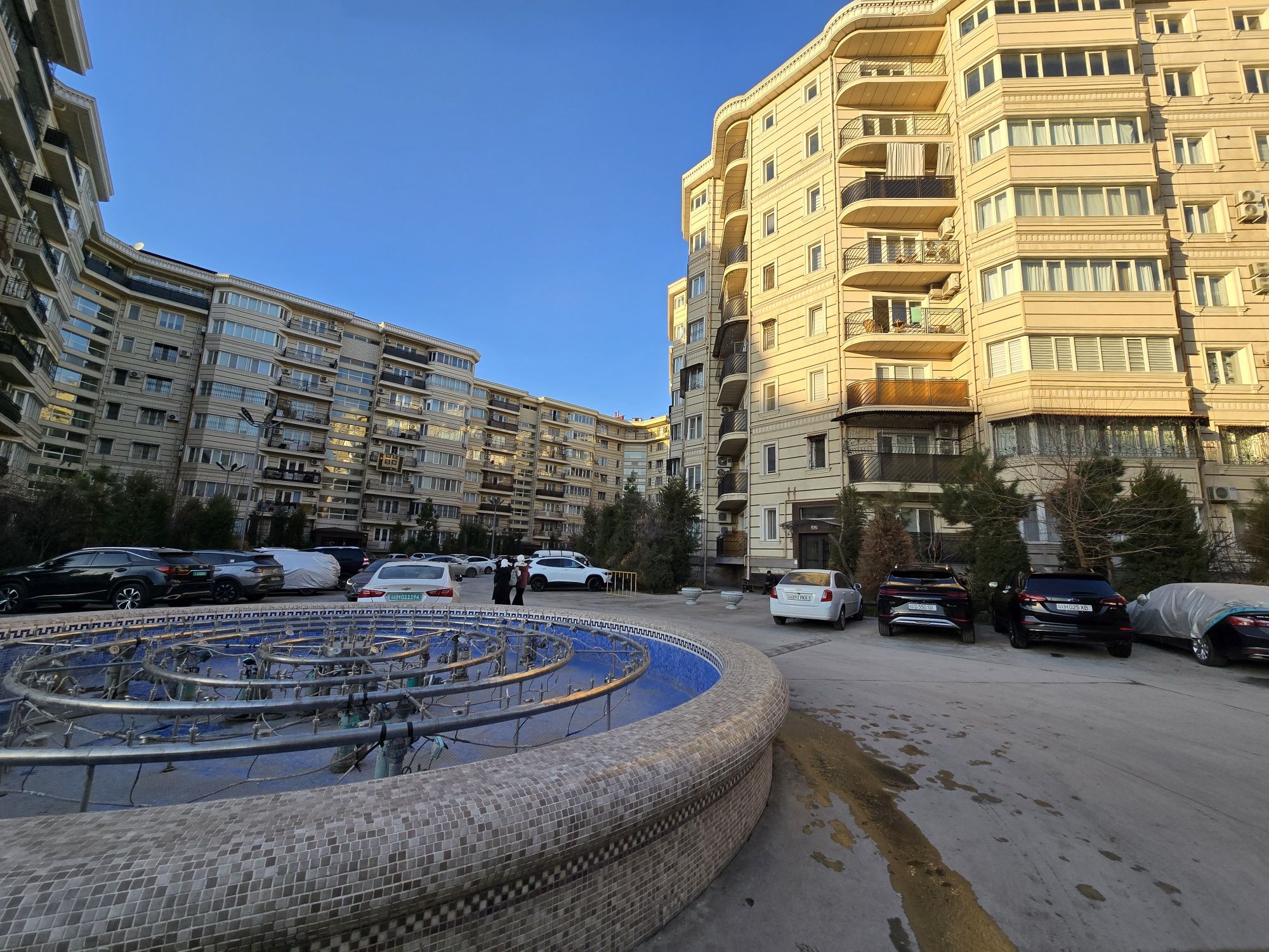 Жангох ц 15 Продаётся двухярусная  квартира 434 кв.м . Дуплекс 7-8 эта