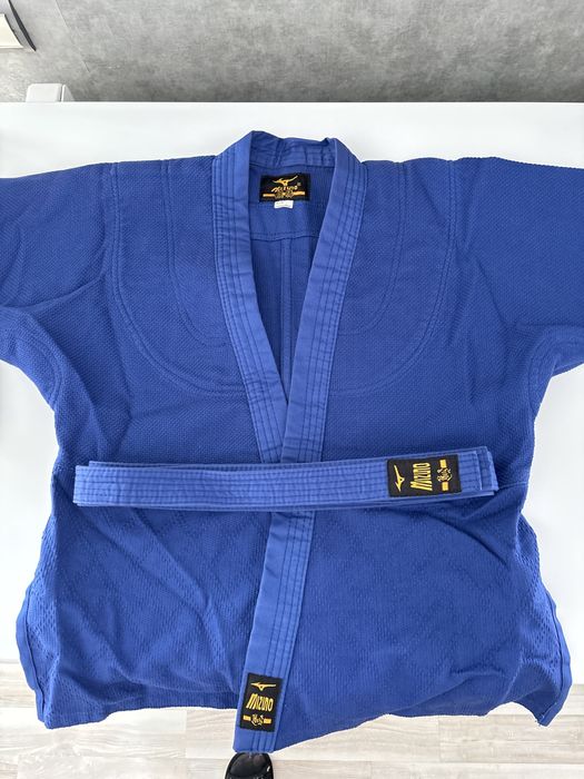 Продам кимоно для дзюдо. Новый.