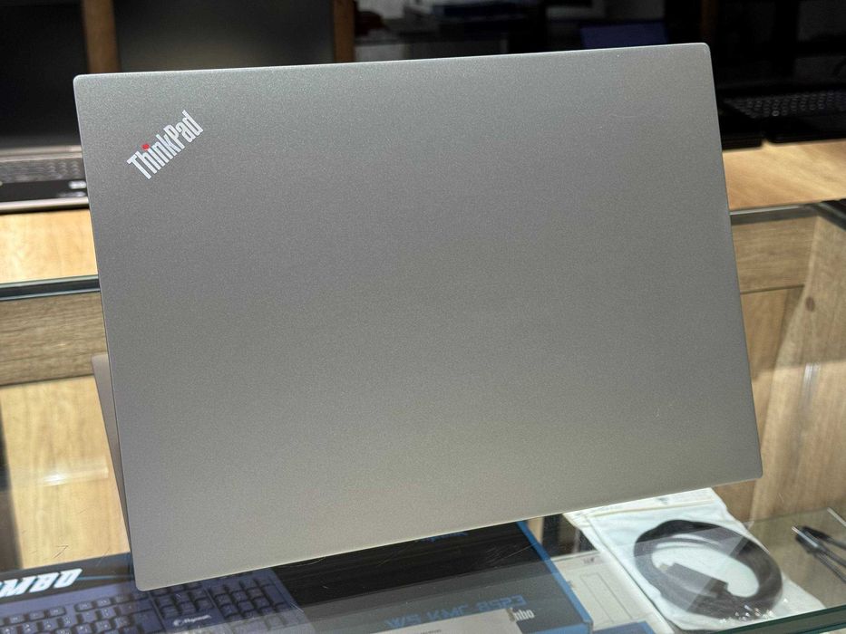 Lenovo ThinkPad E14 Core i7-10510U ram 16 ssd 256