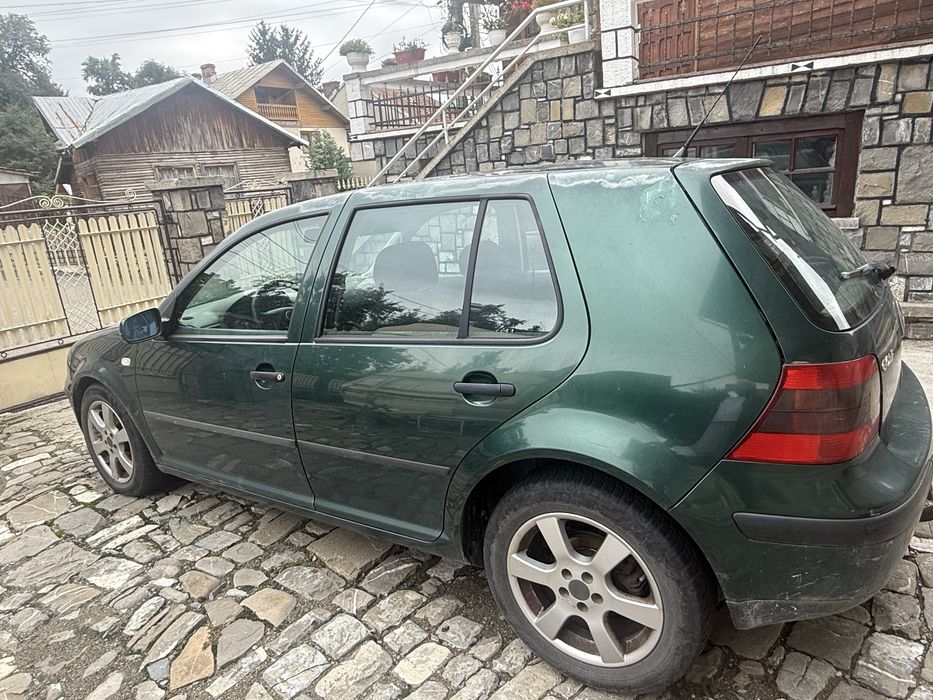 Vând golf 4 1.6 benzina si gpl