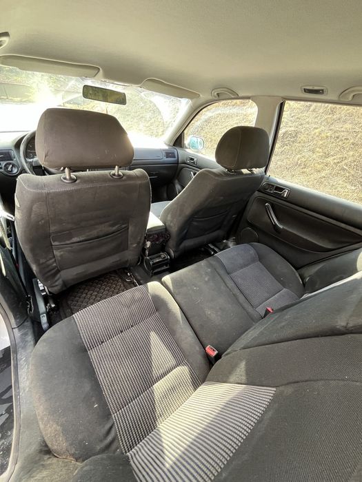 Продавам VW GOLF