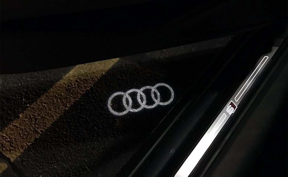 Lampi / lumini / holograma usi Audi - (logo Audi - 4 cercuri)