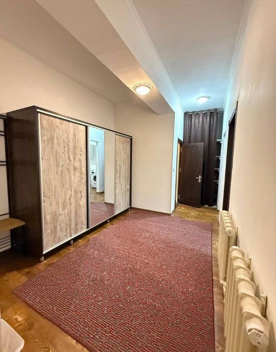 1 xonali kvartira sotiladi