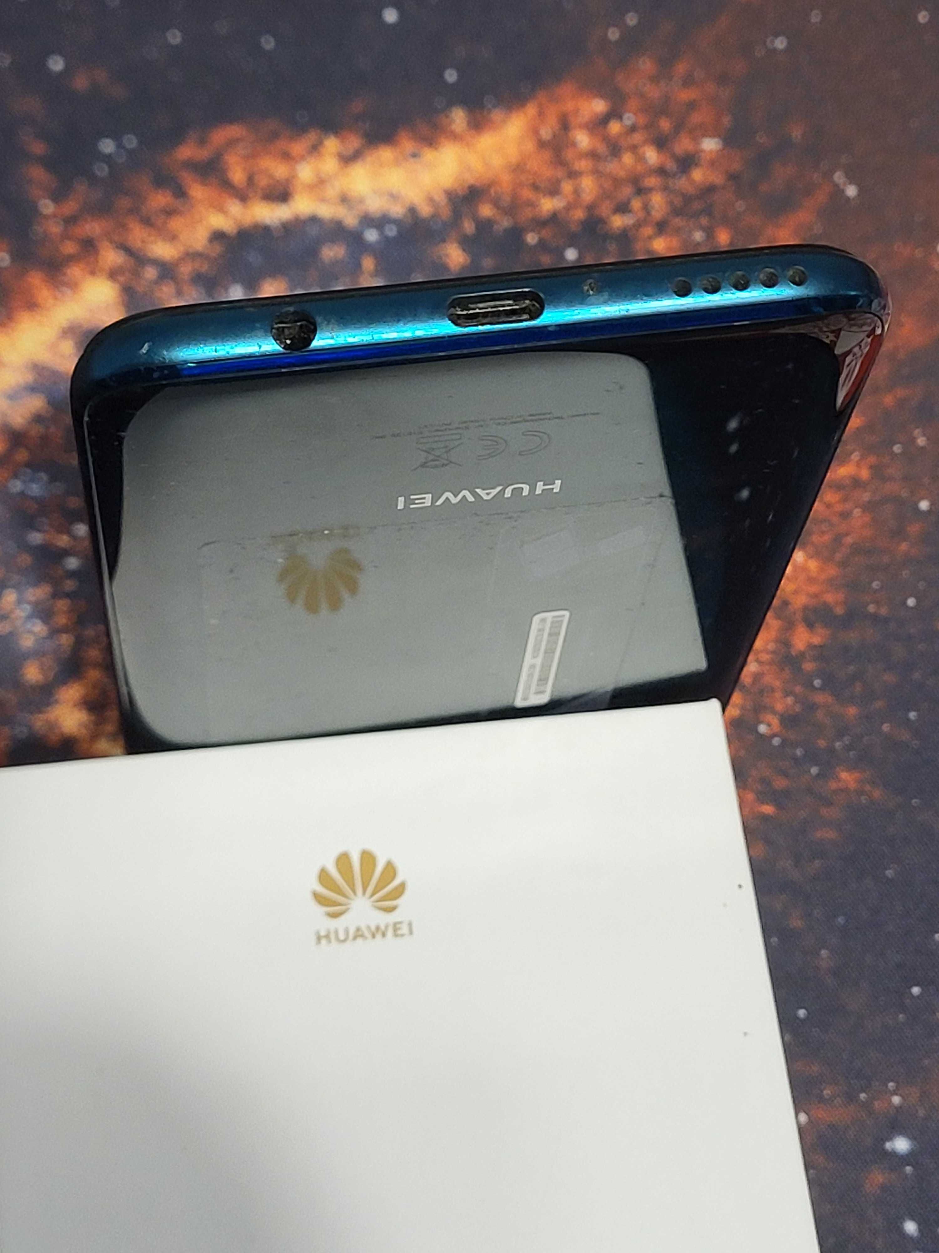 Продавам Huawei P40 Lite