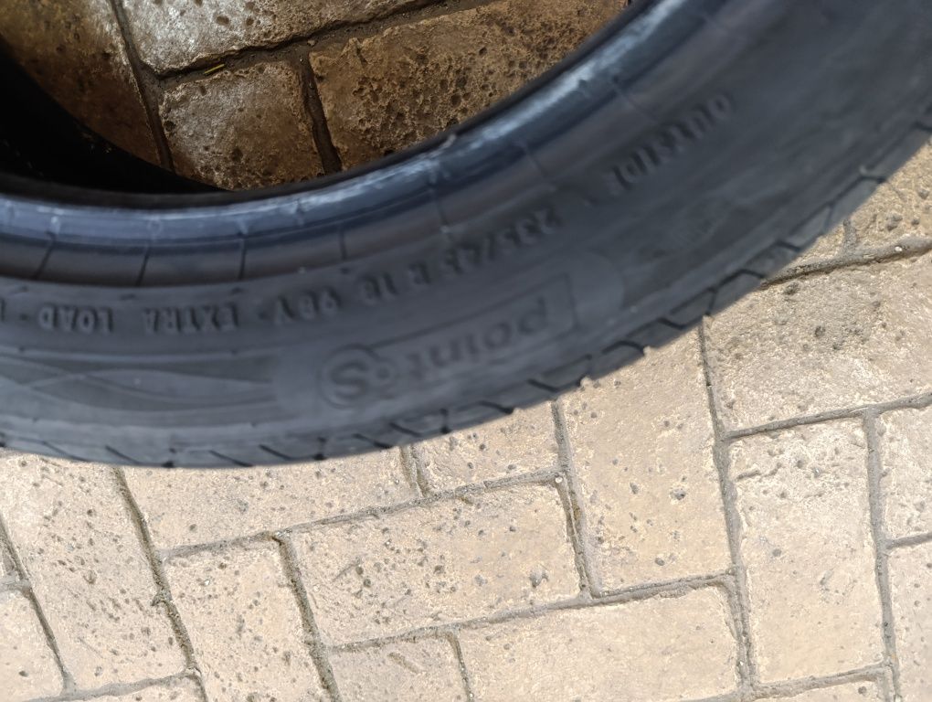 Летни гуми Points 235/45/18  made in France