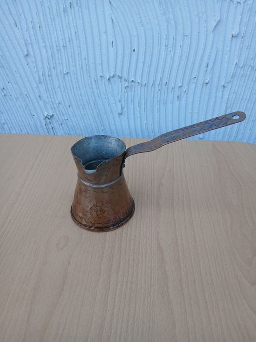 Старо бакърено джезве