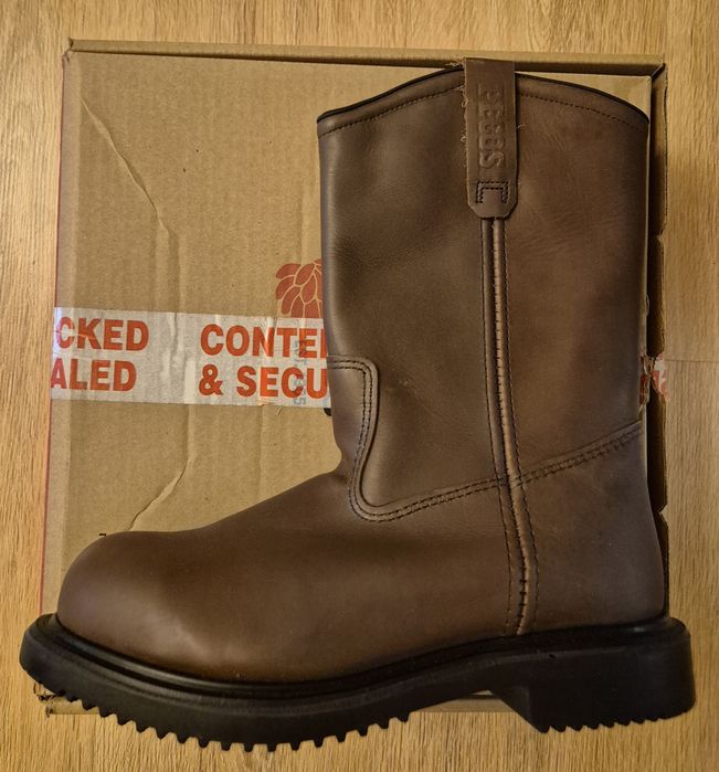 Продам сапоги защитные кожанные Red Wings