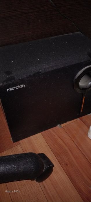 Буфер микролаб  два динамика всё работает