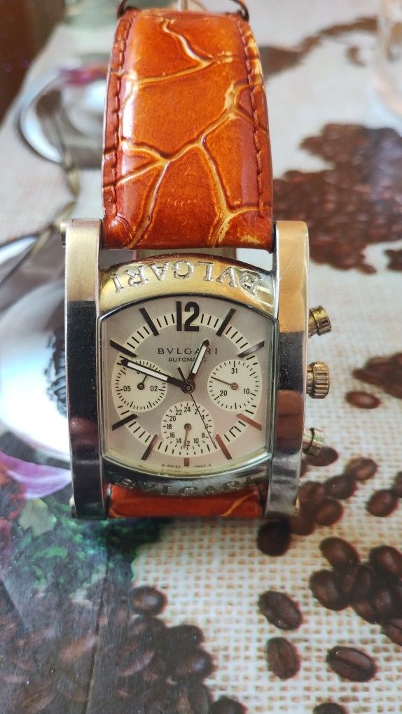 Продавам часовник bulgari