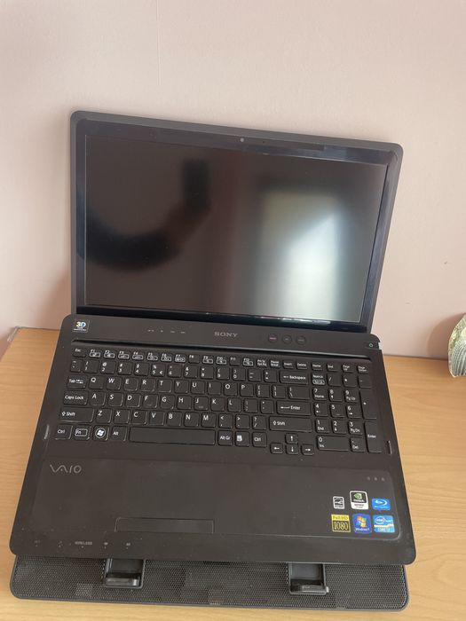 Лаптоп SONY VAIO VPCF2… windows 11