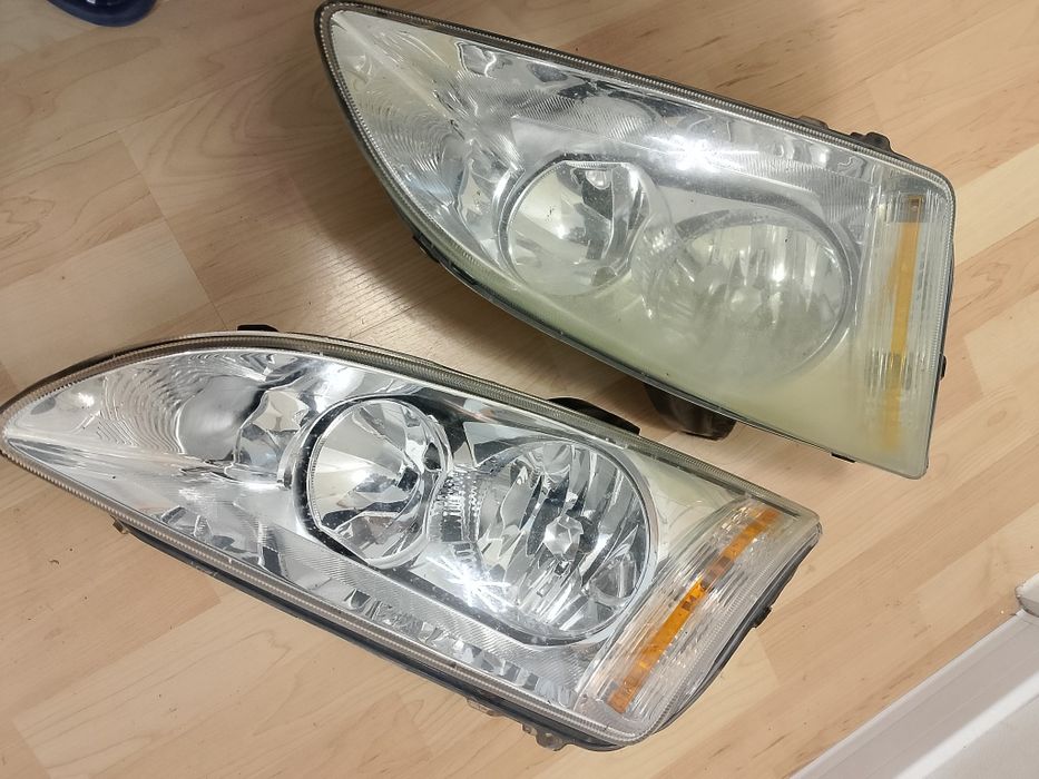 Фарове за Форд Фокус 2 - Ляв и Десен