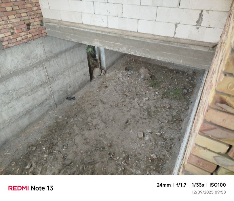 5 sotixli 5 ta xona plus oshxona sotiladi.