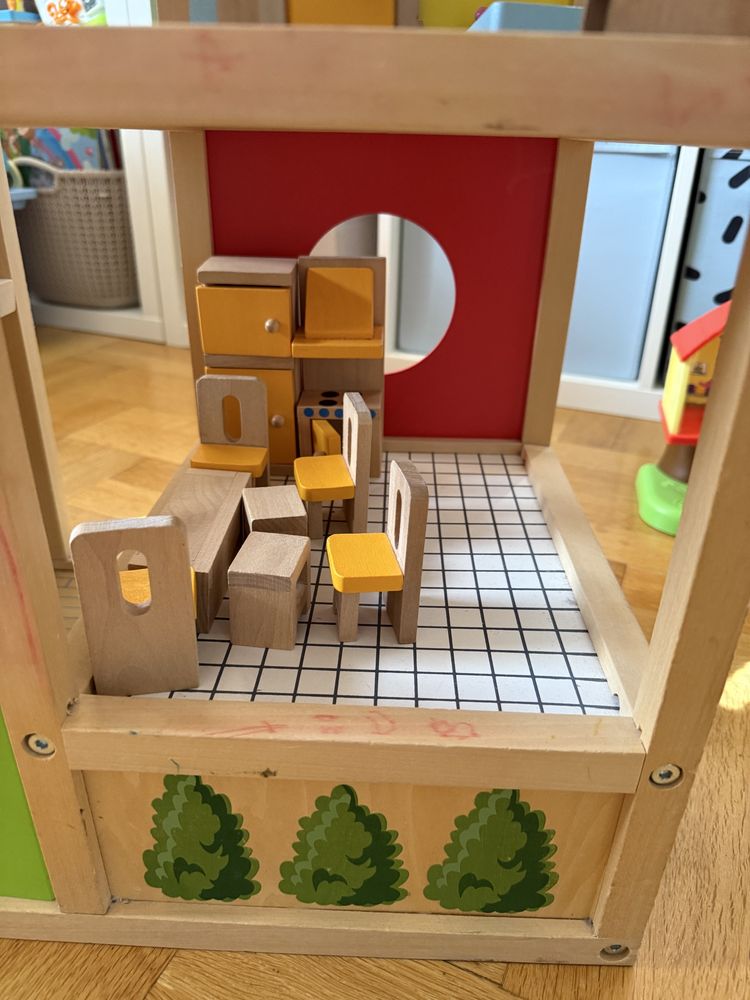 Hape дървена къща за кукли