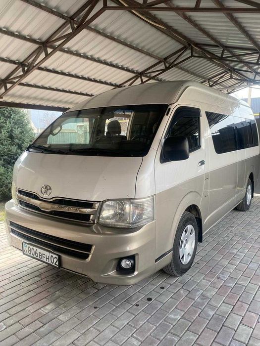Комфортные пассажирские перевозки на Toyota Hiace до 14 пассажиров!