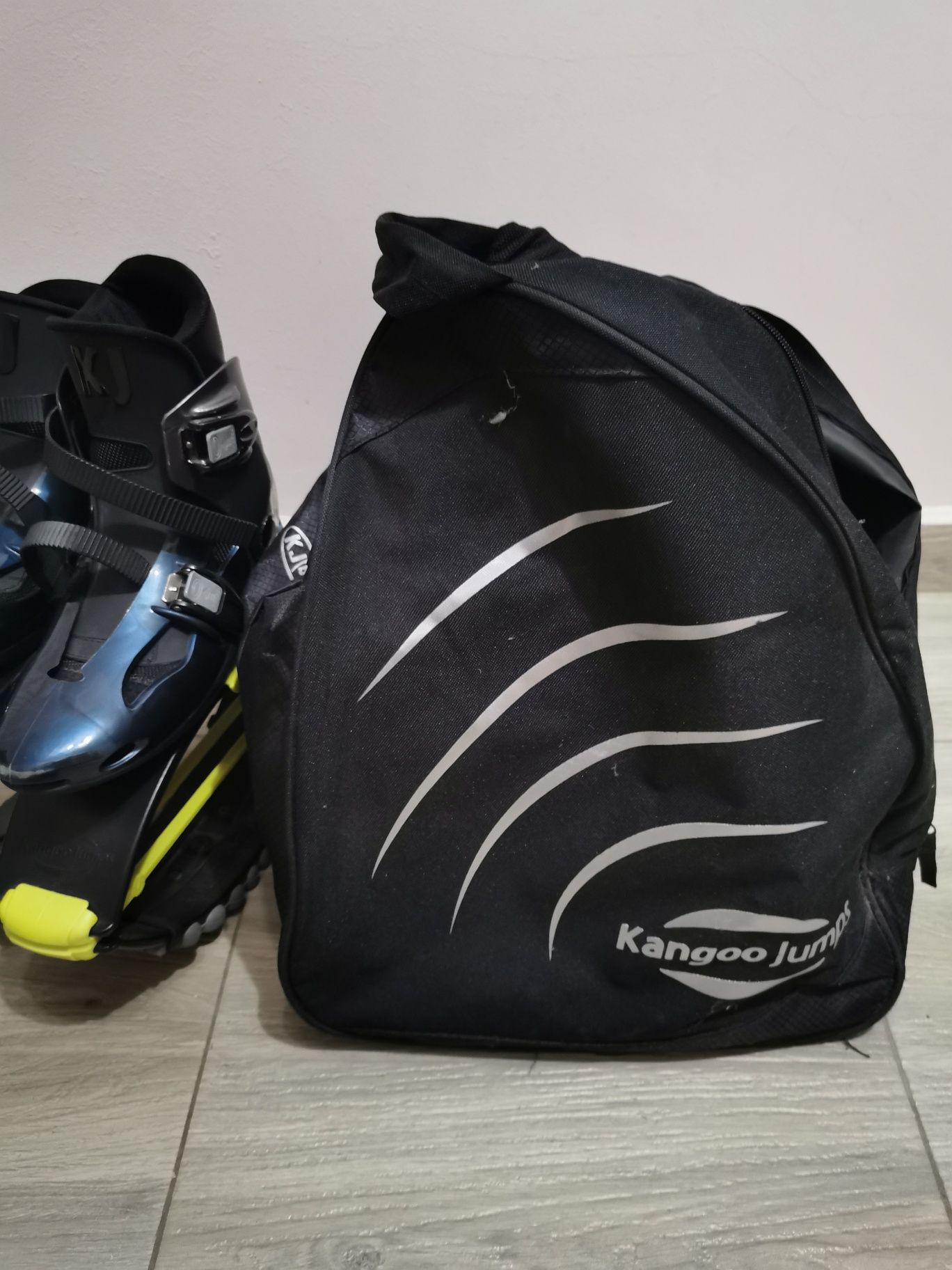 Ghete Kangoo Jumps XR3 S 36-38 EUR Black Yellow Folosit puțin
