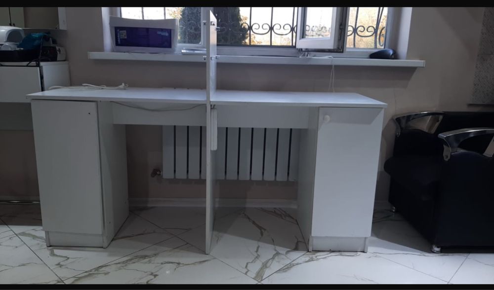 Продам маникюрный стол на два мастера