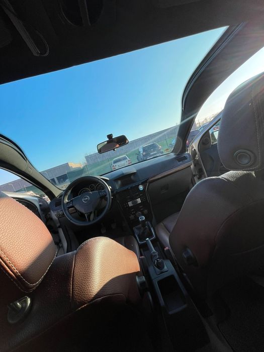 Opel Astra H Gtc  Panoramic Edition